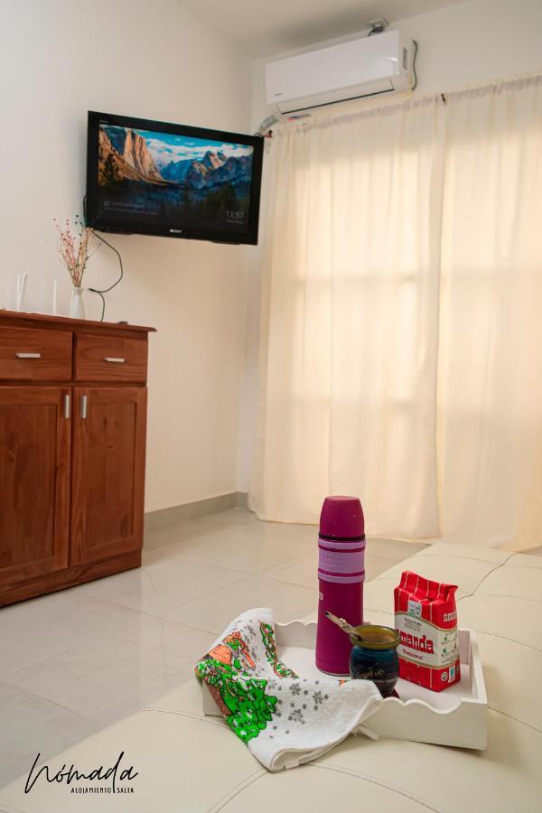 Departamento En Calle Principal, Cómodo, Hasta 4. Apartamento