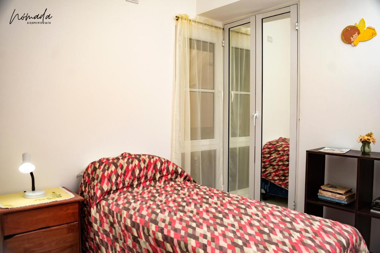Apartamento Departamento En Calle Principal, Cómodo, Hasta 4.