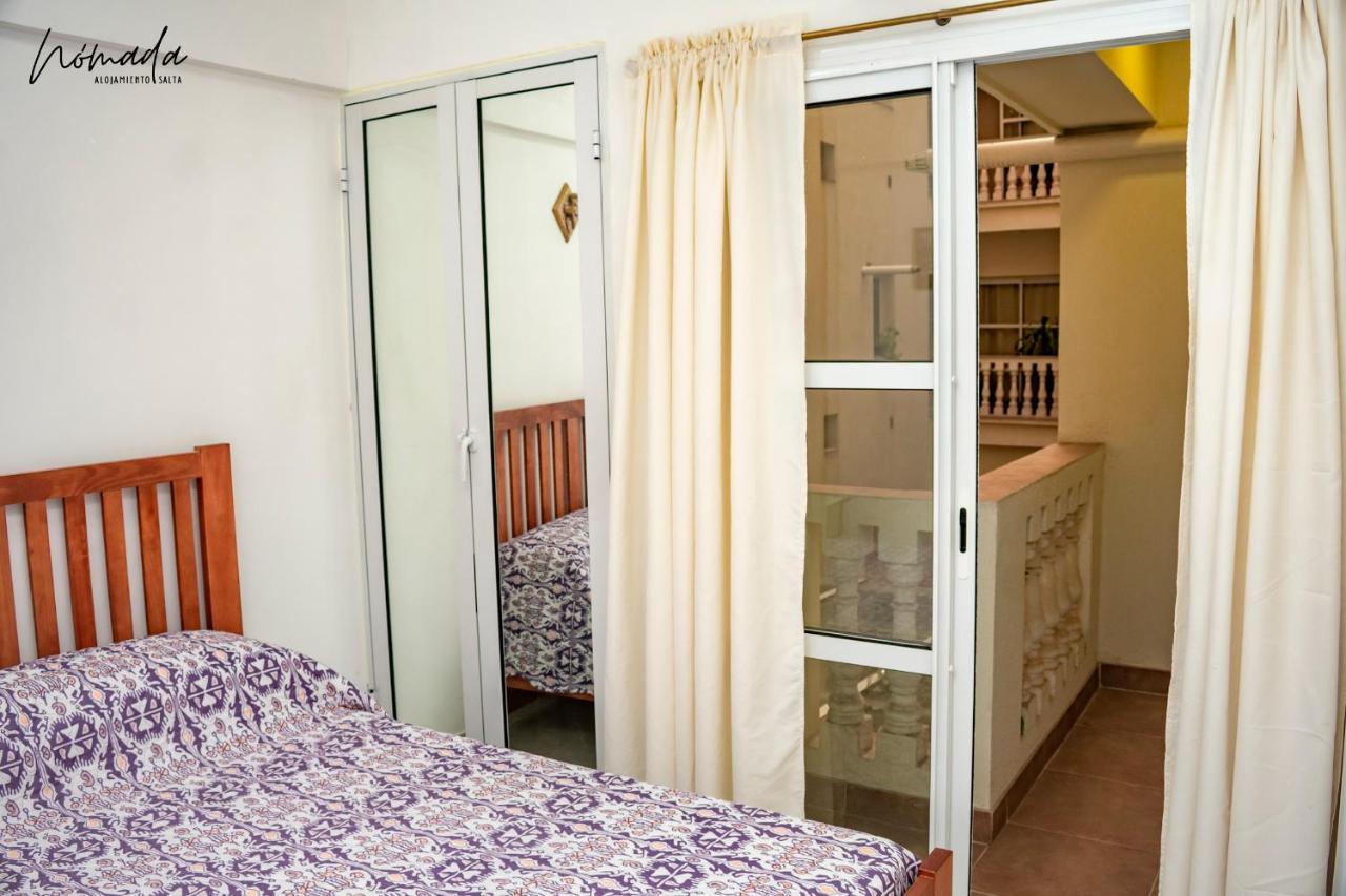 Departamento En Calle Principal, Cómodo, Hasta 4. Salta